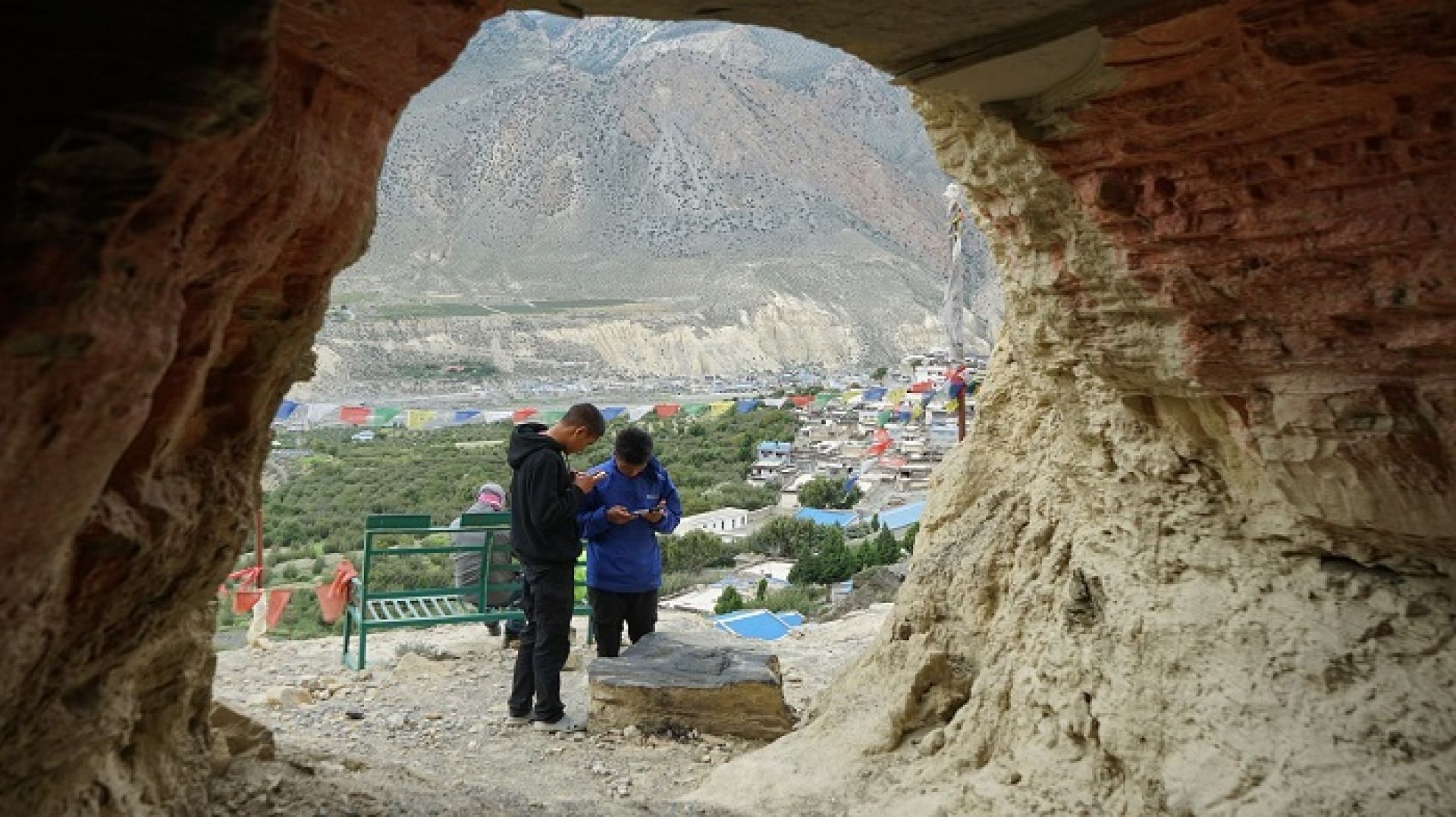 मुस्ताङको  चितुवा गुफा पूर्वाधारका अभावमा ओझेलमा